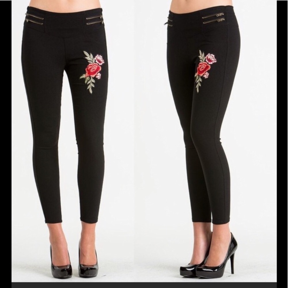 Black skinny PANTS with Rose Detail
